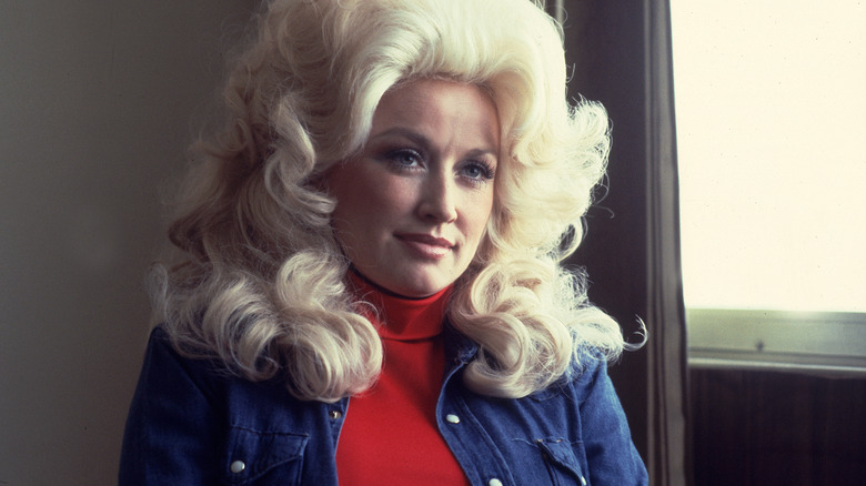 Dolly Parton giving an interview 1970s