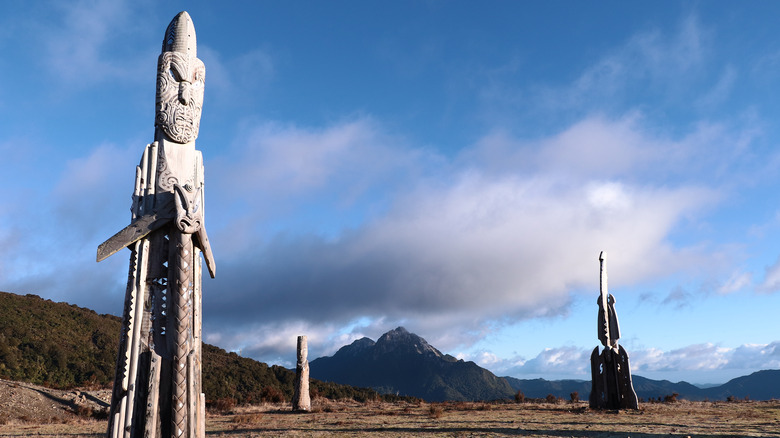 Maori statues