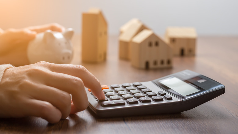 Calculator and houses