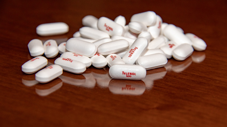 Tylenol tablets