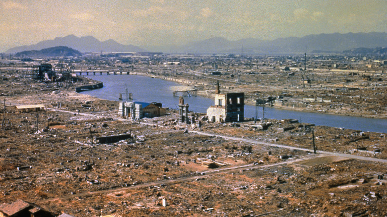 River runs through ruined Hiroshima