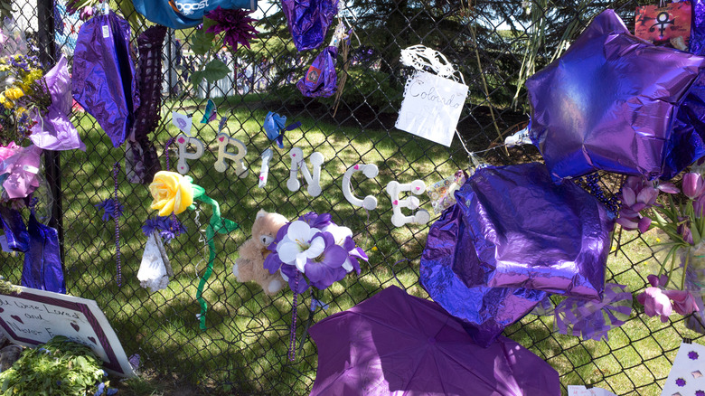 Memorial to Prince at Paisley Park 