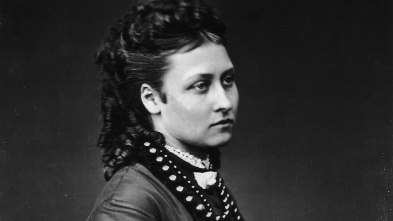 Portrait of Princess Louise looking left