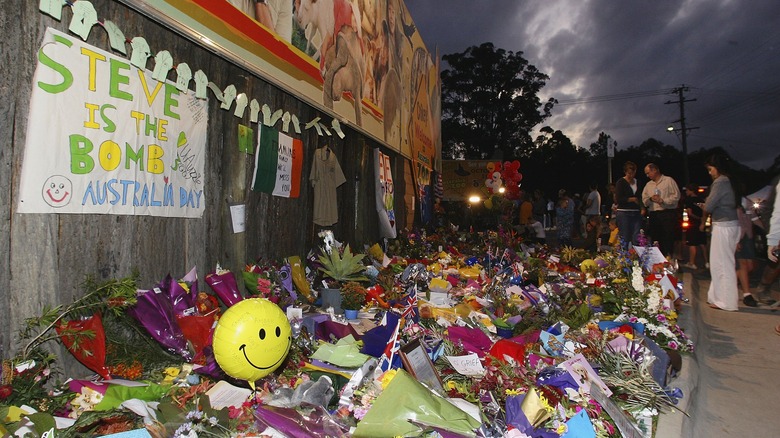 Flowers Australia Zoo memorializing Steve Irwin