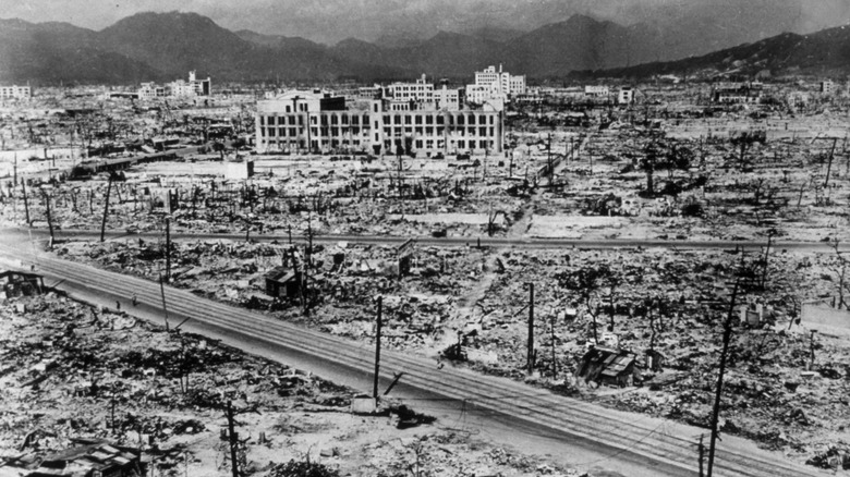 hiroshima after the atomic bomb was dropped world war II