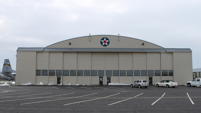 modern image of hangar 1301 at Dover Air Force Base