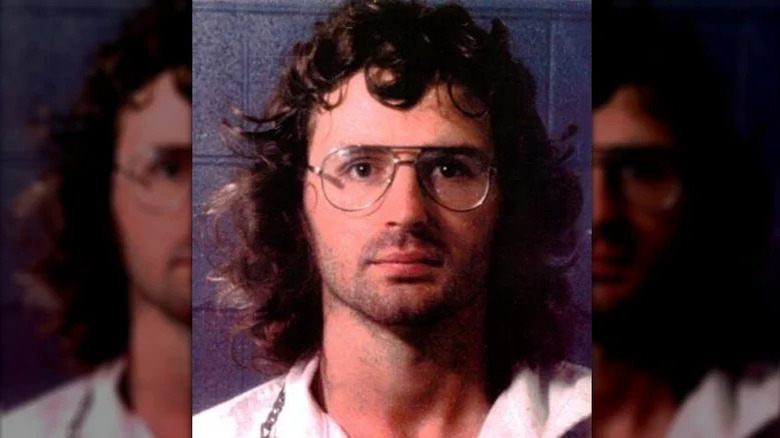 David Koresh glasses long hair mugshot