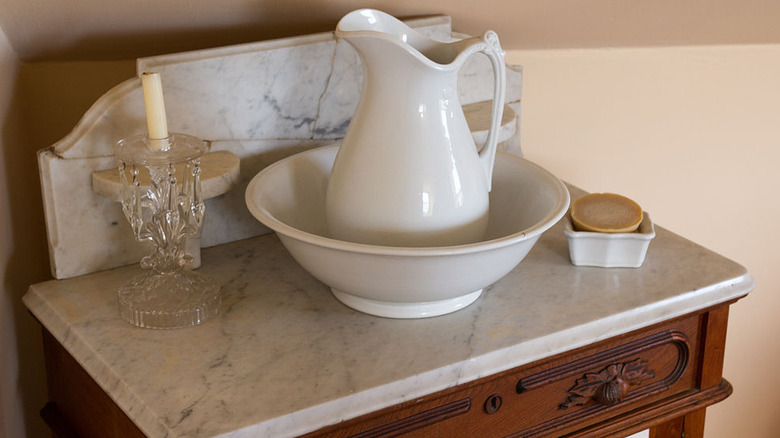 Wash basin and pitcher