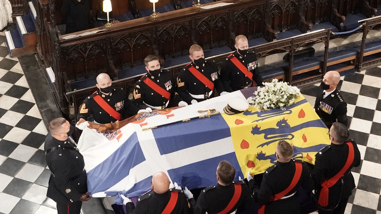 What Is The Crown Of Scotland And Why Was It On The Queen s Coffin 