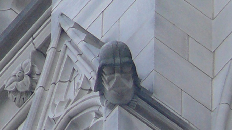 Darth Vader grotesque