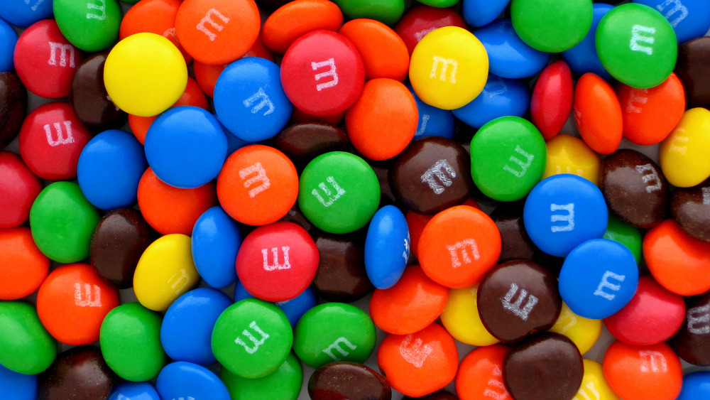 Cropped photo of a pile of M&Ms