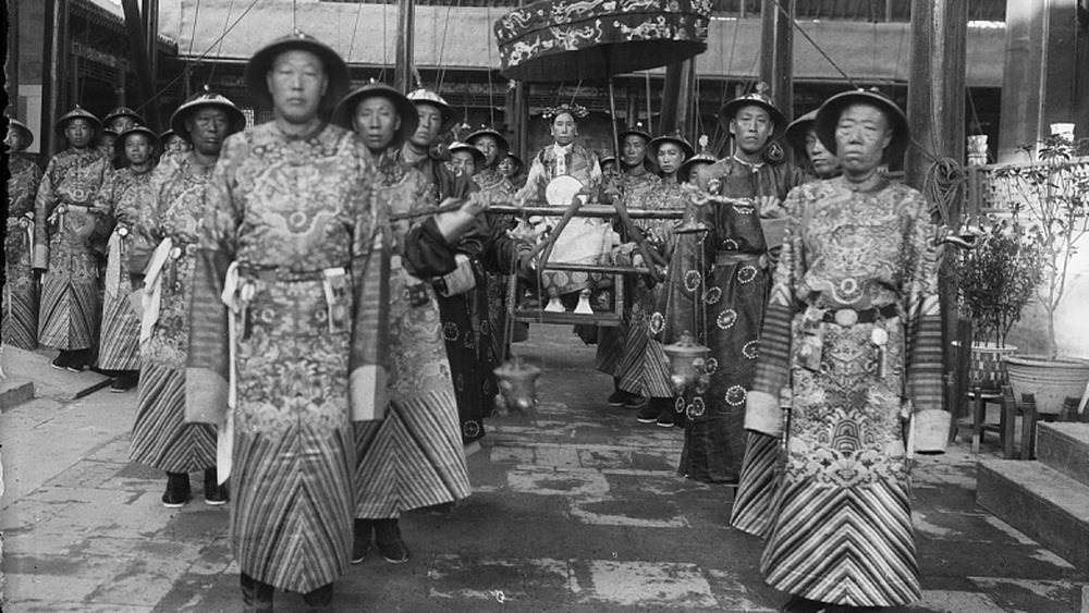 Empress Dowager Cixi being carried