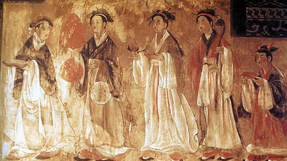 Mural painting in Han Dynasty tomb depicting five figures 