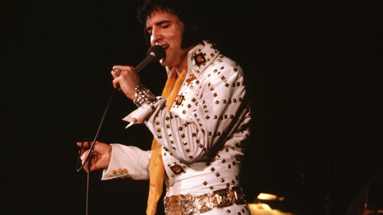 What It Was Really Like The Day Elvis Died In 1977