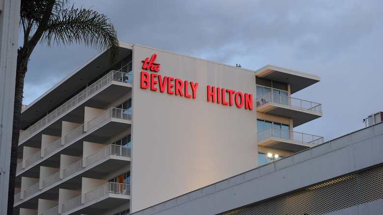 Exterior shot of the Beverly Hilton Hotel