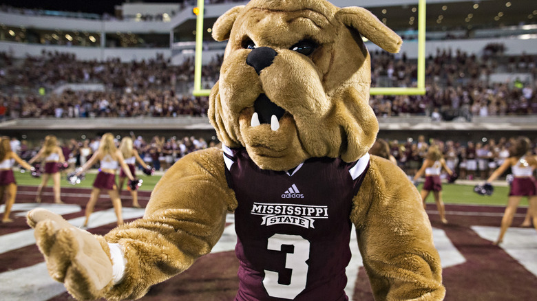 Mississippi State's bulldog rallying fans