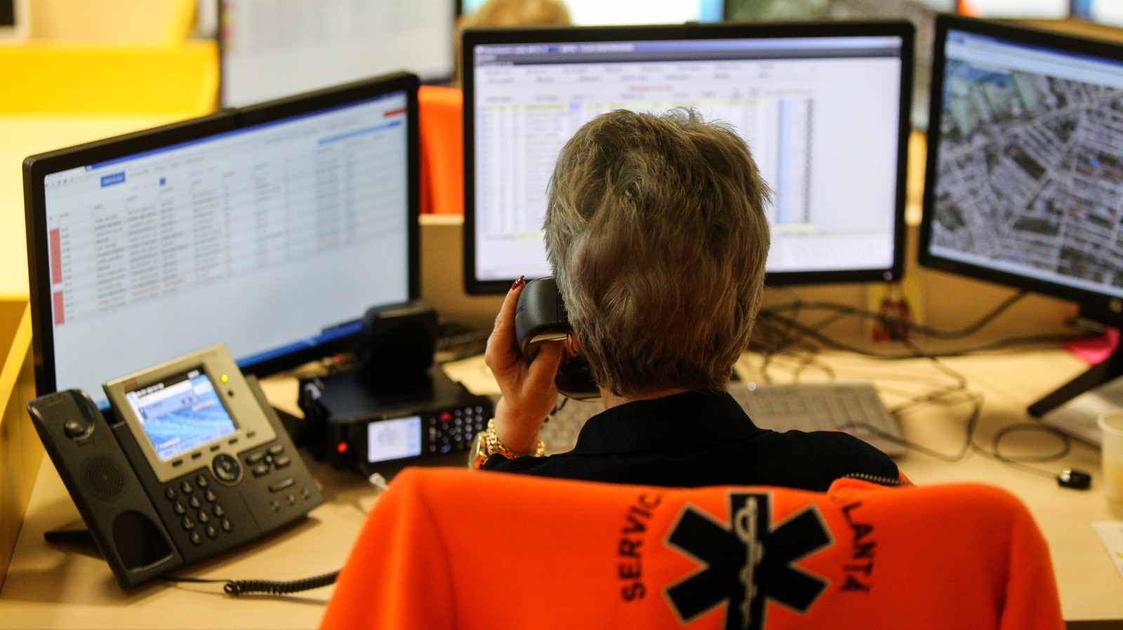 What It s Really Like To Work As A 911 Operator