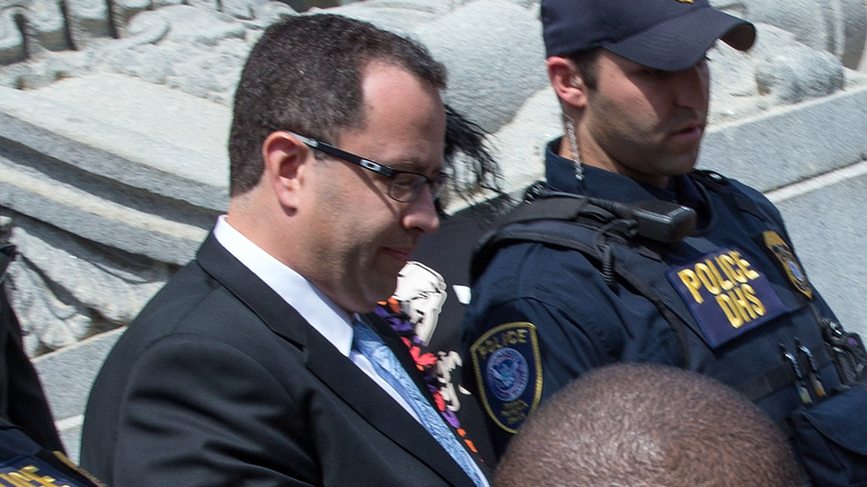 Jared Fogle at court with cop