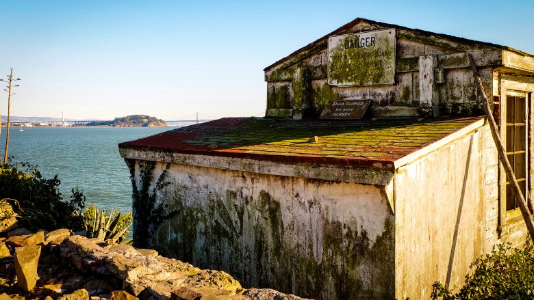 abandoned guard house alcatraz