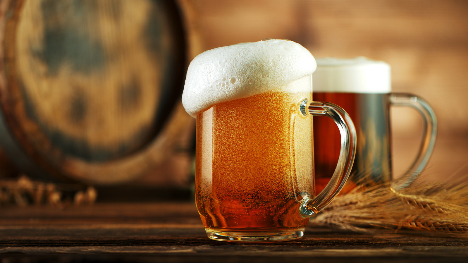 what-makes-beer-foam-the-science-explained