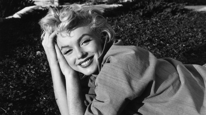 Marilyn Monroe posing for a photo