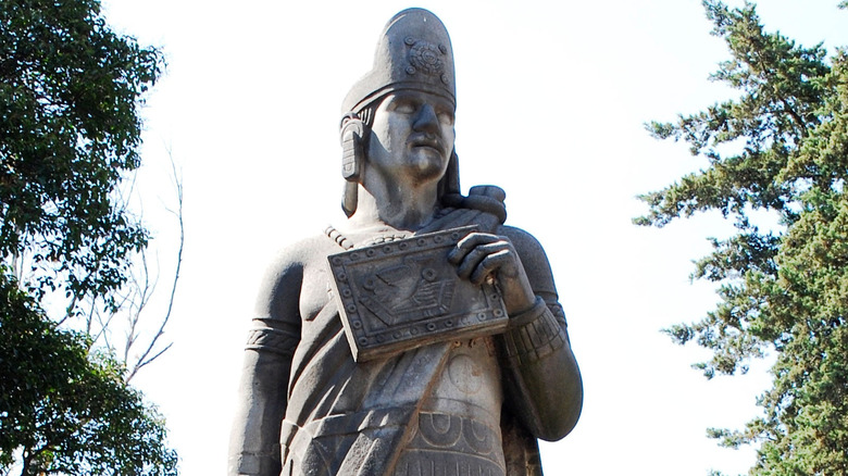 Statue of Nezahualcoyotl
