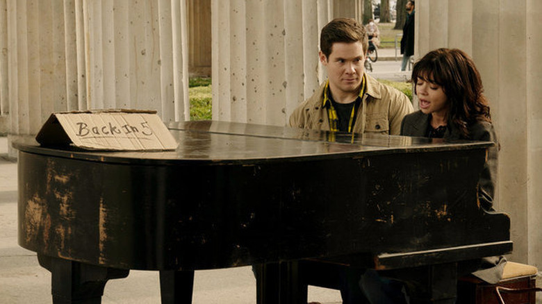 Adam Devine and Sarah Hyland in a scene from Pitch Perfect: Bumper to Berlin