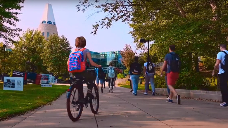 Students attending University of Southern Indiana