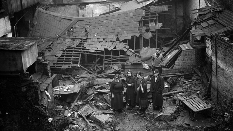 Thames flood destroyed houses