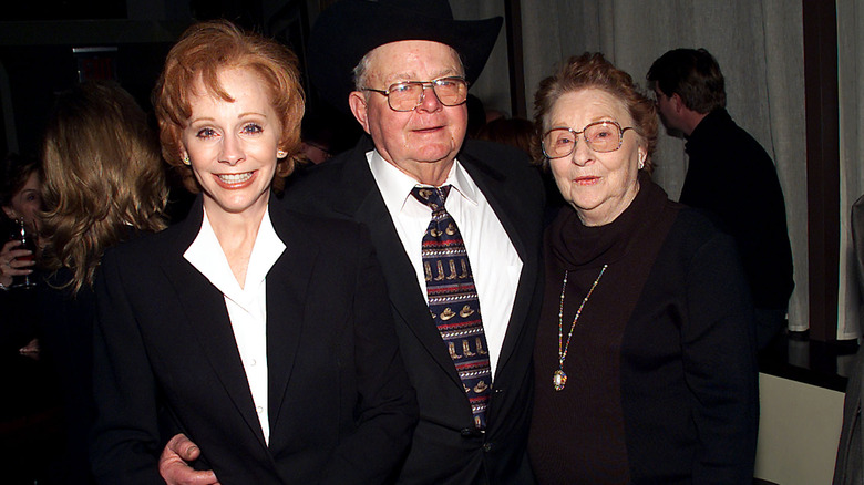 reba mcentire with her parents