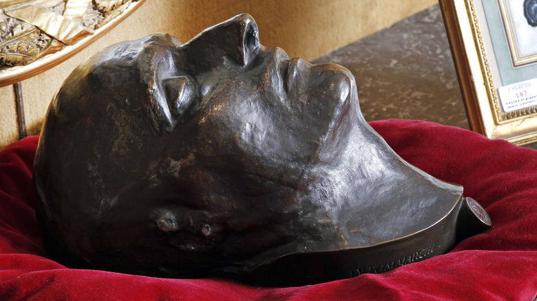 Napoleon death mask