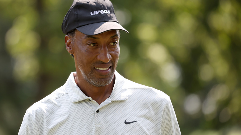 Scottie Pippen playing golf