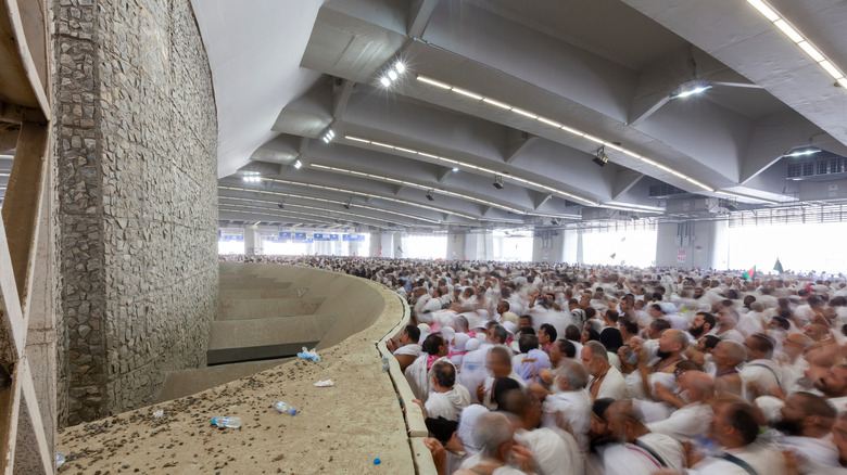 stoning jamarat hajj