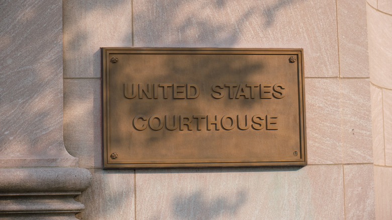 U.S. courthouse sign