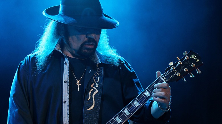 Gary Rossington plays guitar