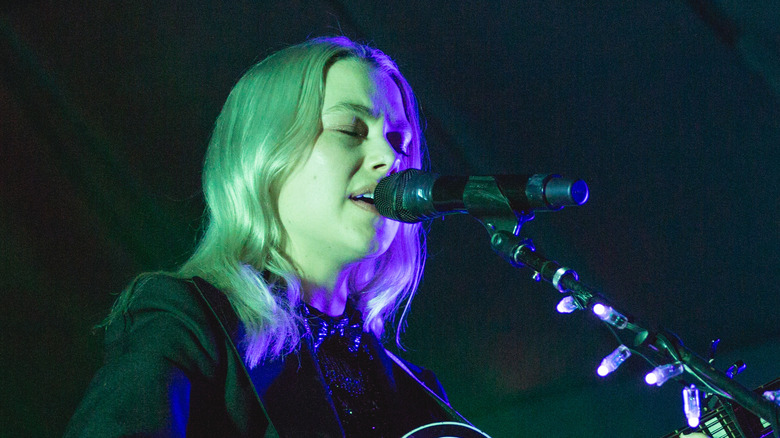 Phoebe Bridgers performing