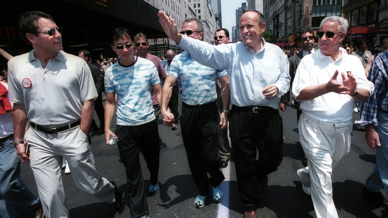 Giuliani 2000 NYC gay pride parade