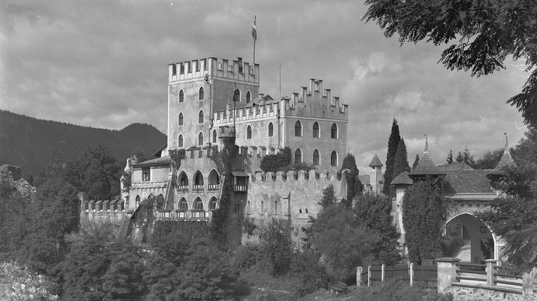 Black and white photo of Castle Itter in 1970s