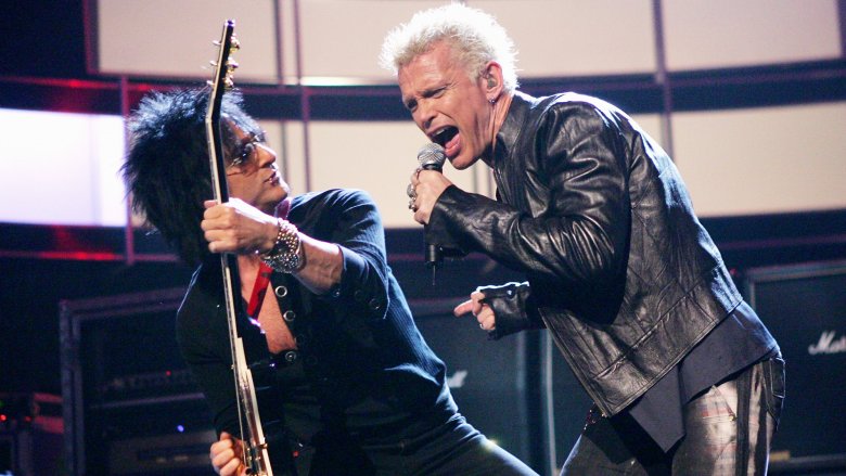 Steve Stevens and Billy Idol onstage in 2005