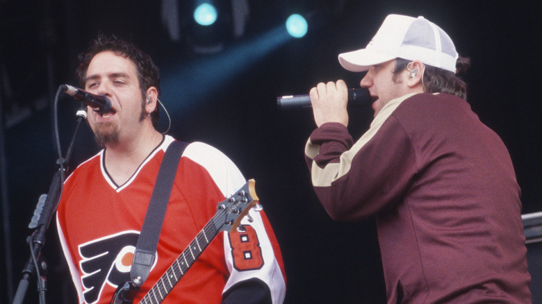 Lupus Thunder and Jimmy Pop performing