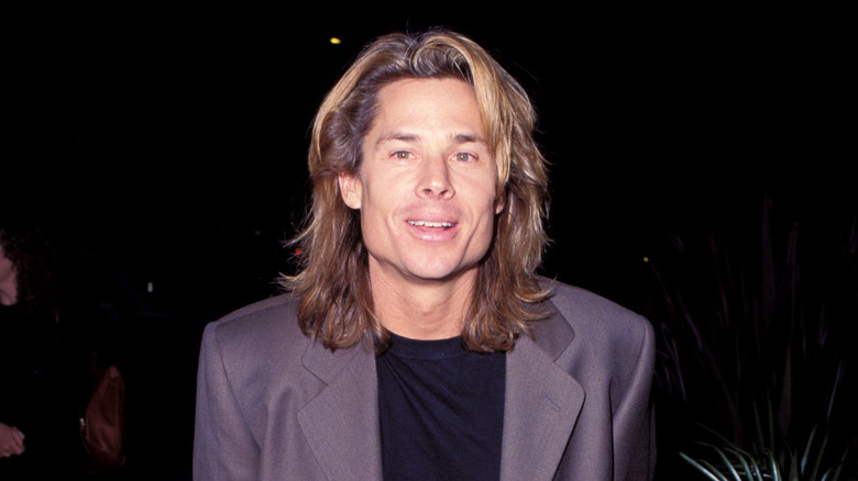 Kato Kaelin with long hair