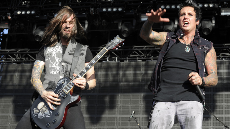 Jerry Horton and Jacoby Shaddix performing