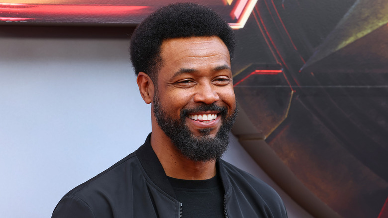 Isaiah Mustafa smiling