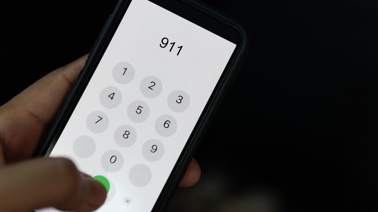 dialing 911 from a cell phone