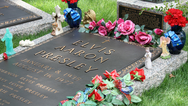 Elvis Presley's grave at Graceland