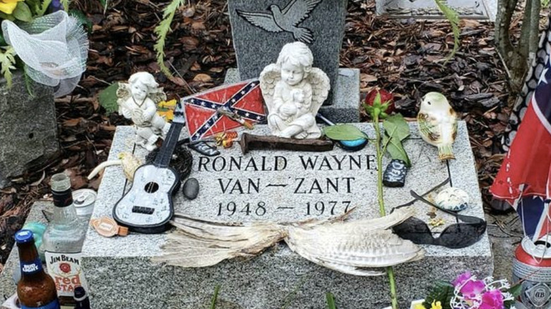 Ronnie Van Zant grave