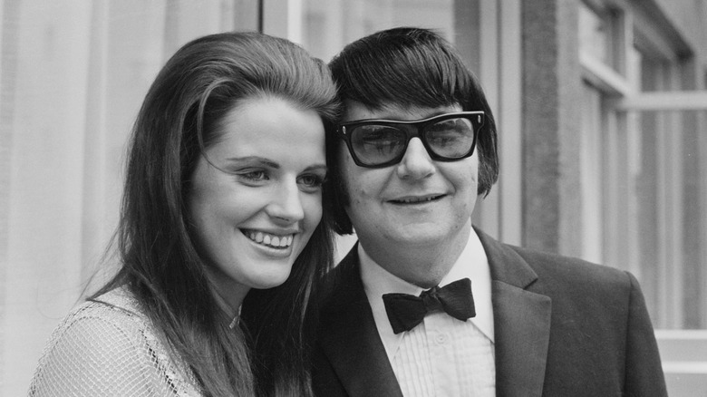 Roy and Barbara Orbison smiling 1970