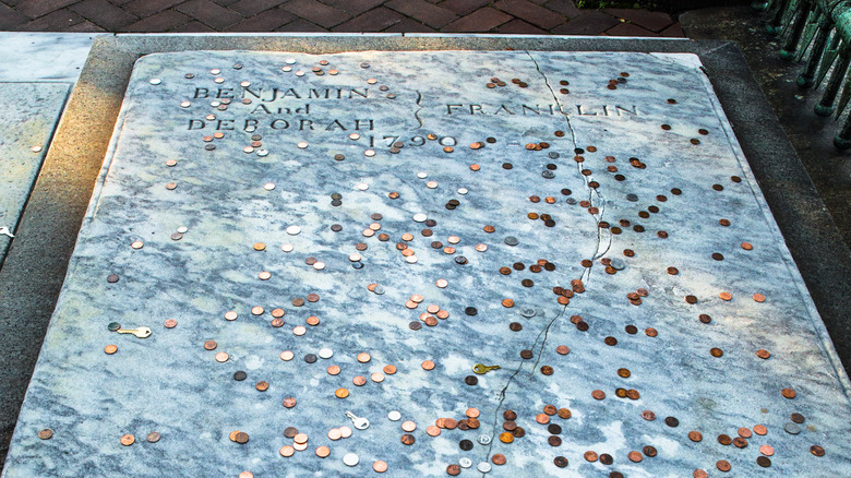 The grave of Benjamin Franklin and his wife