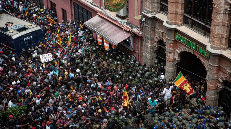 Mob at Gotabaya Rajapaksa's residence