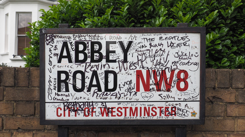 Abbey Road street sign